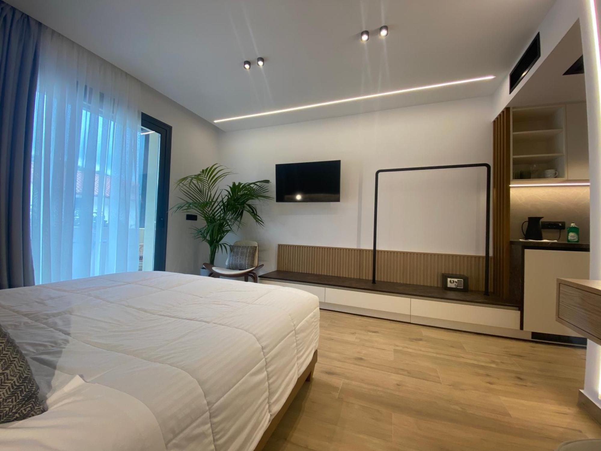 Tramonto Maisonettes & Suites Parga Bagian luar foto
