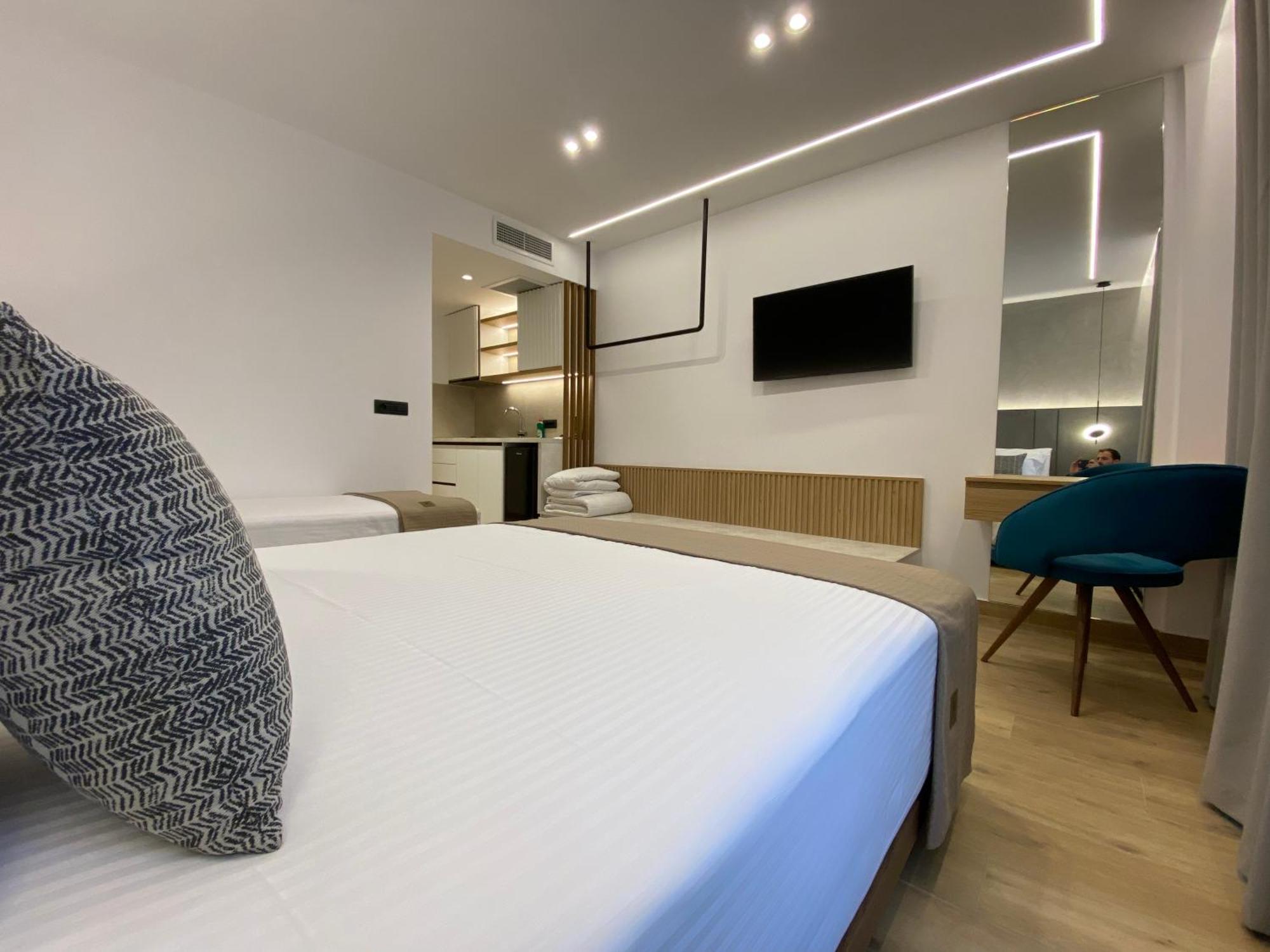 Tramonto Maisonettes & Suites Parga Bagian luar foto
