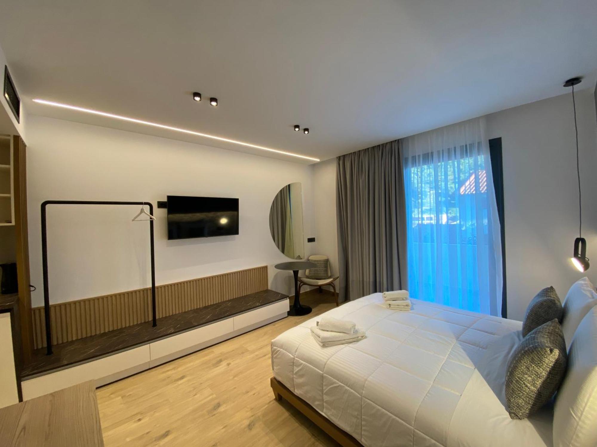 Tramonto Maisonettes & Suites Parga Bagian luar foto