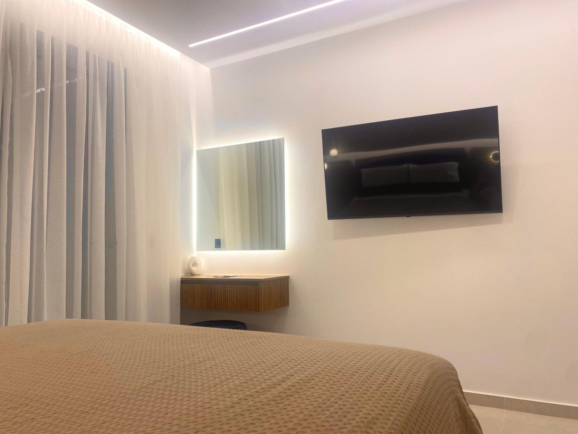 Tramonto Maisonettes & Suites Parga Bagian luar foto